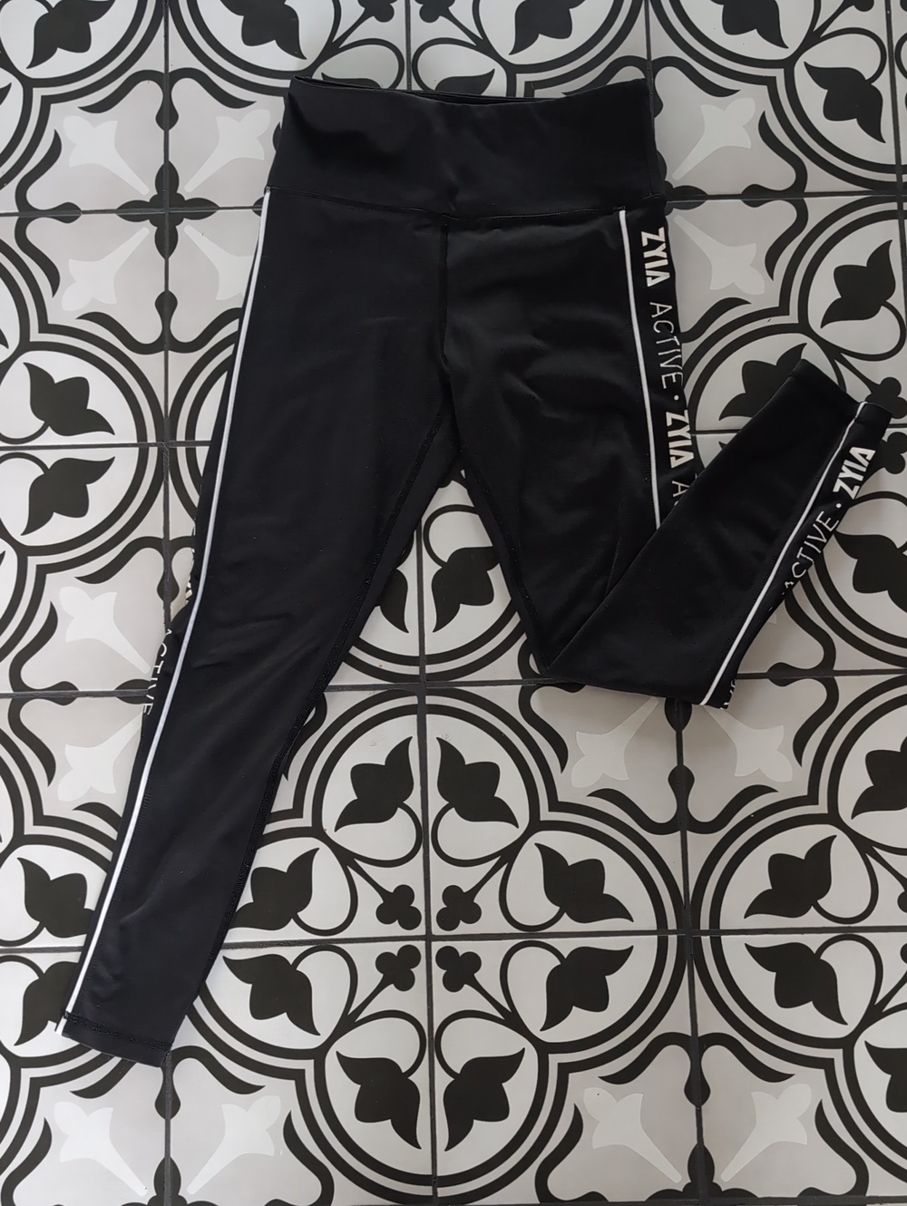 Zyia Athletic Leggings